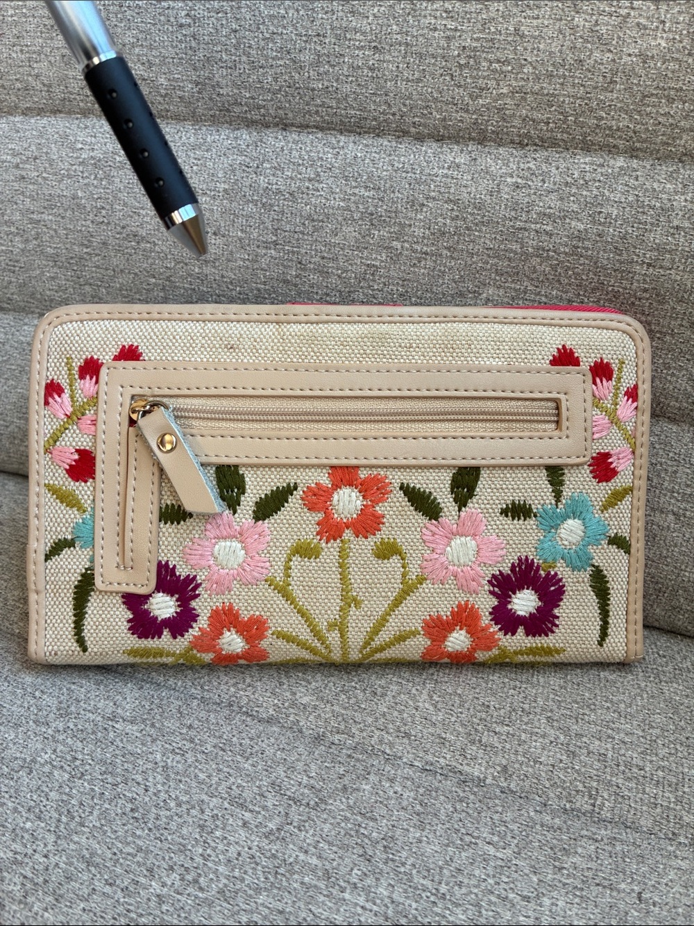 Spartina 449 Embroidered Floral Linen Snap Wallet - Picture 16 of 16